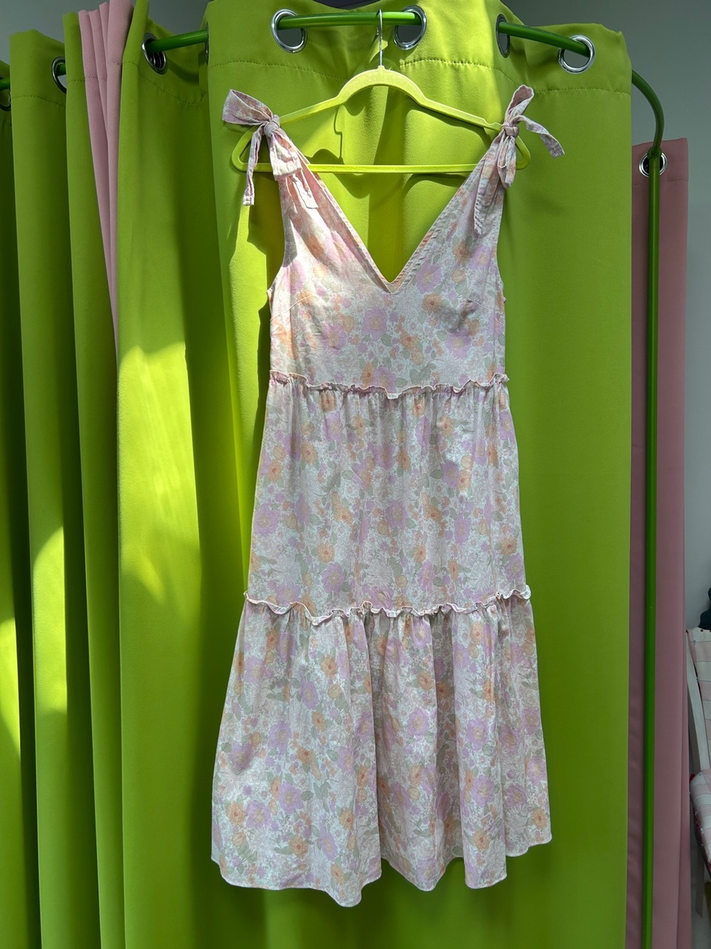 Petal + Pup Sz 4 Tie Shoulder Tiered Floral Dress